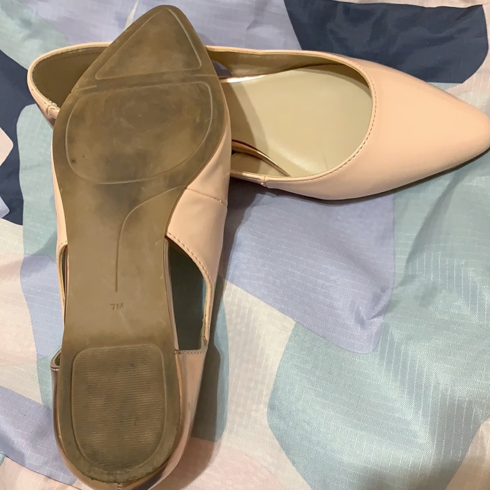 9&Co pointed toe flats with cutouts. - Picture 7 of 9